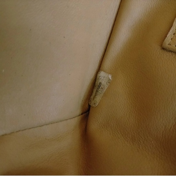 Chanel Tan Quilted caviar leather tote interlocking cc. 2003 - 2004 - Picture 15 of 16